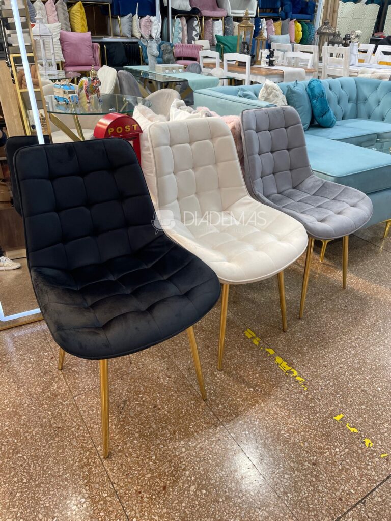 Silla Botons Gold en felpa con estructura dorada