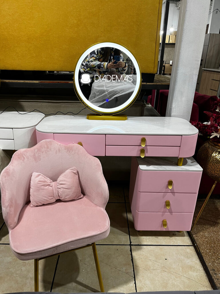 Tocador Velvet Rosa con espejo touch y silla flor