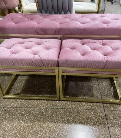 Set de banquetas velvet con estructura metalica dorada
