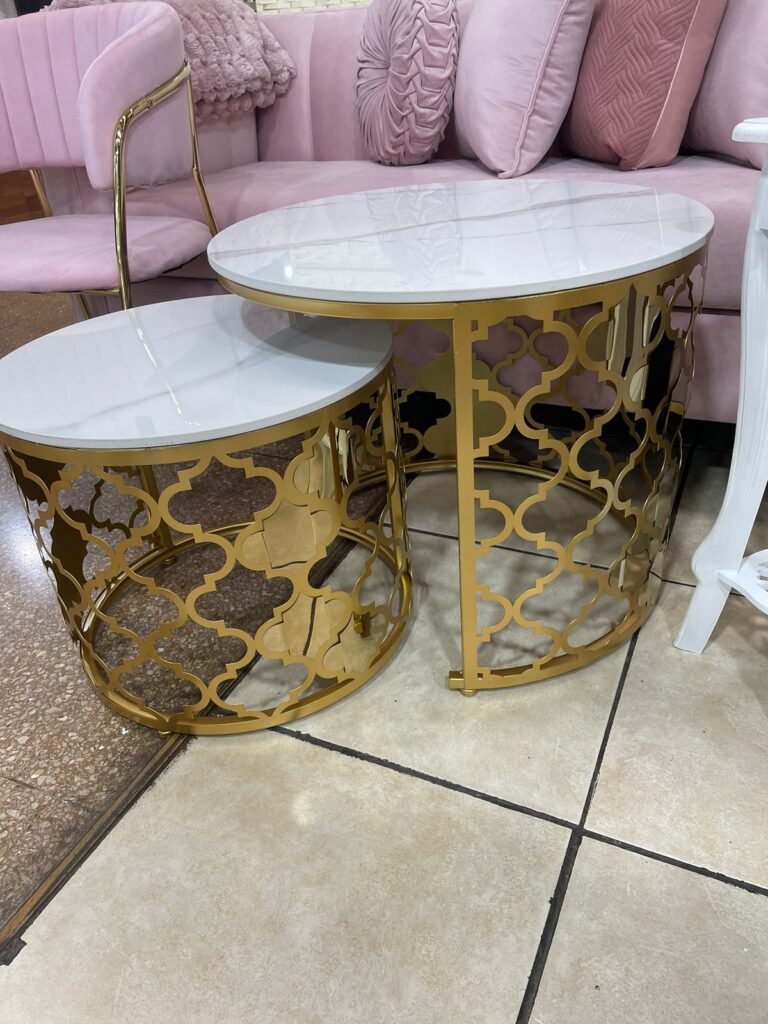 Mesa Nido Panal Blanca con cuarzo y base dorada
