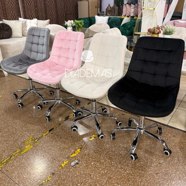 Silla de escritorio Botons regulable con base plateada