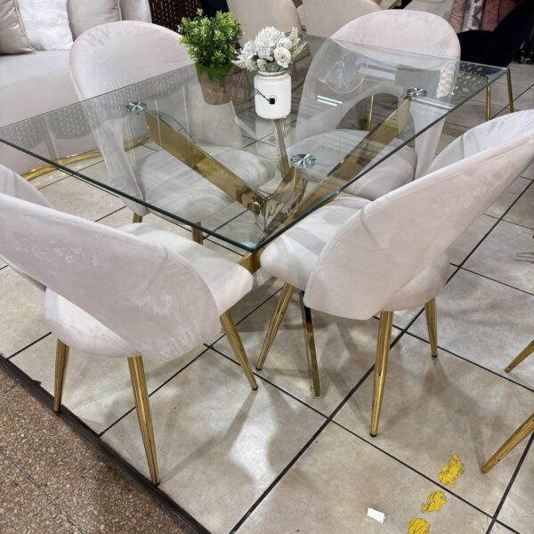 Comedor Siena 1.20x80 con 4 sillas negras