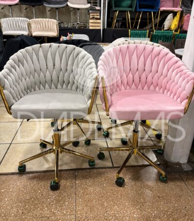 Silla Queen Escritorio en velvet con base dorada