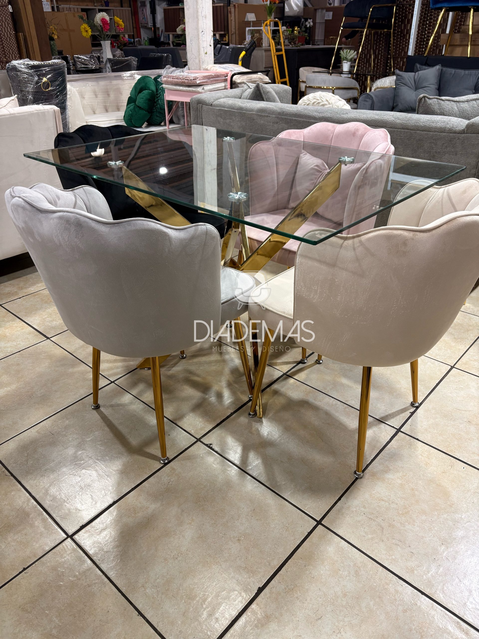 fb1342b5-efa1-4eda-b9c9-c410e0d81988-scaled-1.jpeg Comedor Dubai Coral 120x80 con 4 sillas