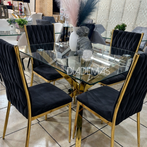 Comedor Porto de 1 metro con base dorada y 4 sillas trenza
