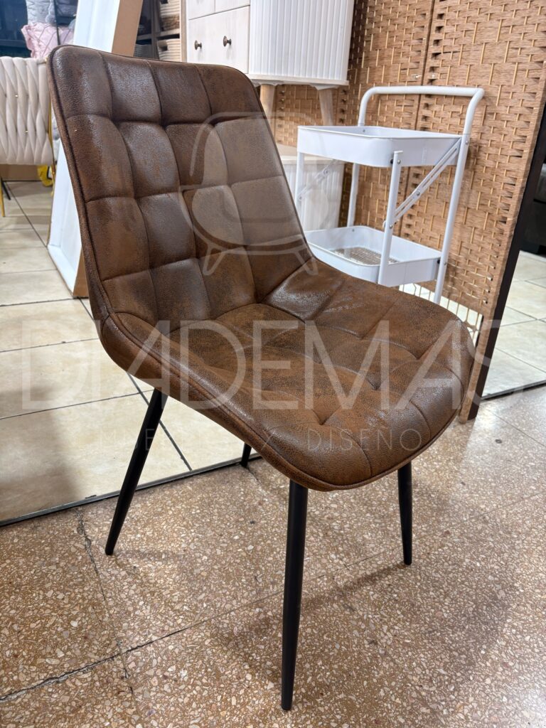 Silla Botons Antique con cuerina envejecida