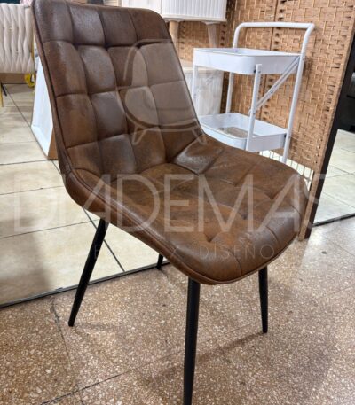 Silla Botons Antique con cuerina envejecida